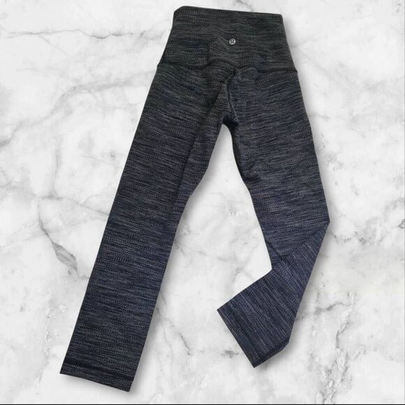 Lululemon Size 2 High Rise Wunder Under - Picture 3 of 5